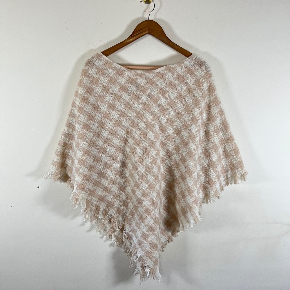 Bijoux Terner Houndstooth Plaid Knit Poncho Shawl Fringe Hem Pink Cream One Size